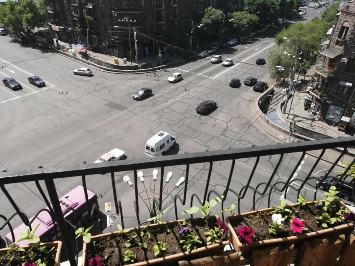 Yerevan-Sky With Terrace Exteriör bild