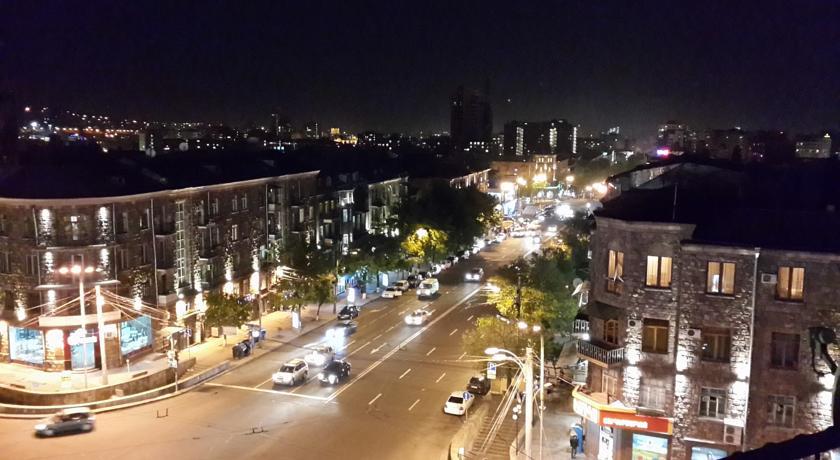Yerevan-Sky With Terrace Rum bild