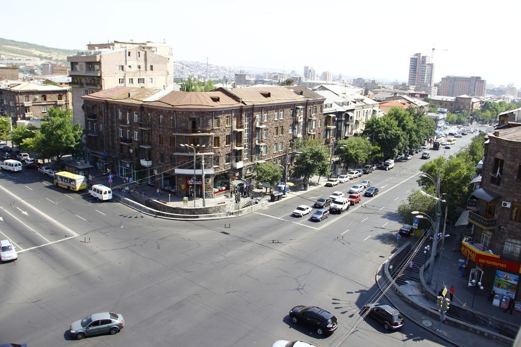 Yerevan-Sky With Terrace Rum bild
